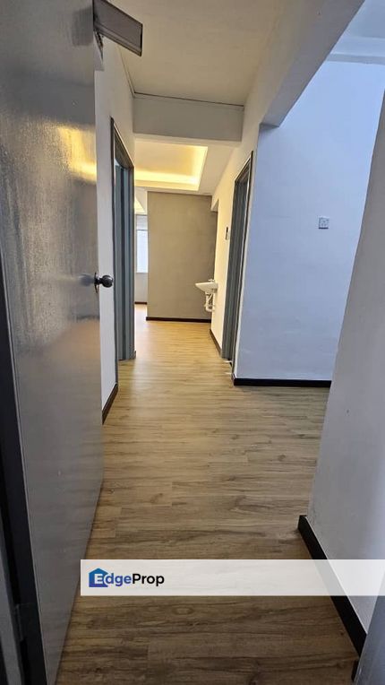 Tmn Tan Sri Yacob Flat L1 Newly Renovated unit , Johor, Skudai
