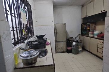 Flat Taman Ungku Tun Aminah