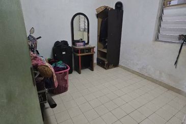 Flat Taman Ungku Tun Aminah