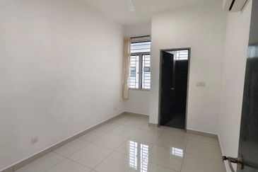 The Canal Garden South, Horizon Hills