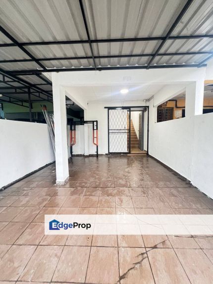 Tmn Tampoi Indah jln Titiwangsa Town House , Johor, Johor Bahru
