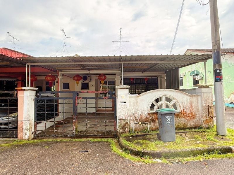 Tmn Putri Wangsa jln Lading Singlec sty End Lot with Land , Johor, Ulu Tiram