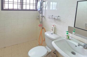 Prima Regency (Dorchester Court)