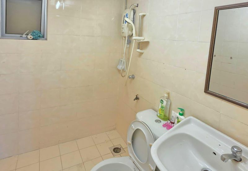 Prima Regency (Dorchester Court)