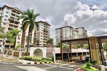 Prima Regency (Dorchester Court)