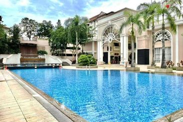 Prima Regency (Dorchester Court)