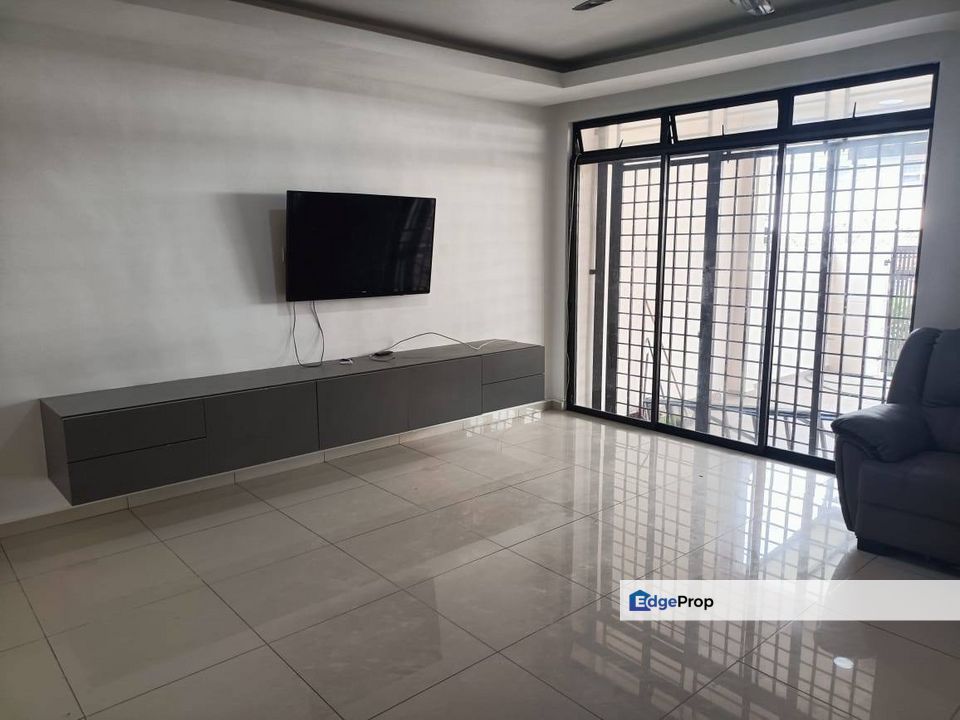 Tmn Bukit Kempas Double sty Renovated unit , Johor, Johor Bahru