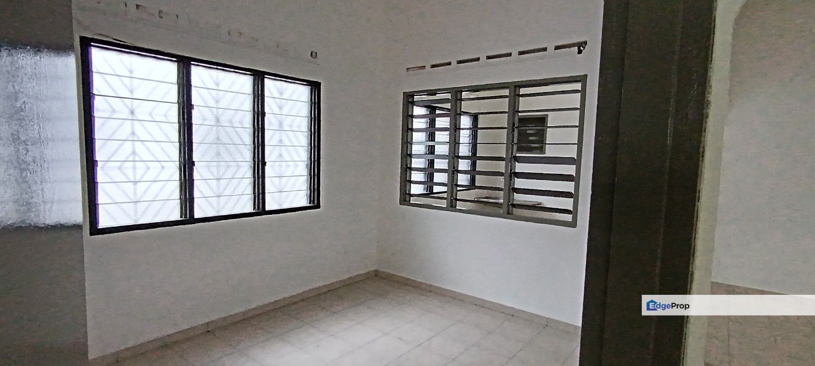 Tmn SRI Pulai Single sty End Lot Renovated unit , Johor, Skudai