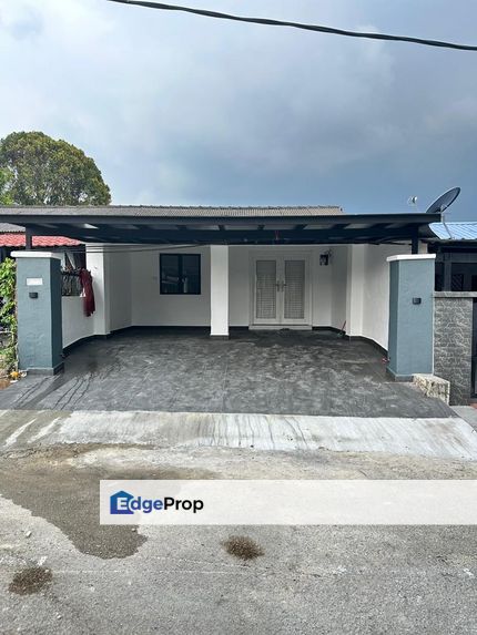 Tmn Ungku Tun Ahminah Single Storey Renovated unit , Johor, Skudai