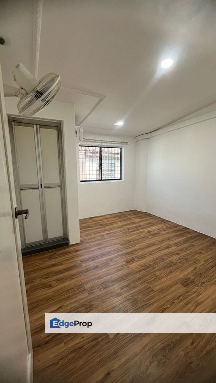 Taman Sri Orkid ..double sty renovated unit , Johor, Skudai