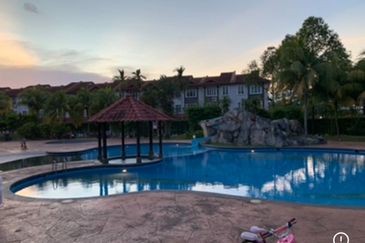 Nusa Villa Townhouse