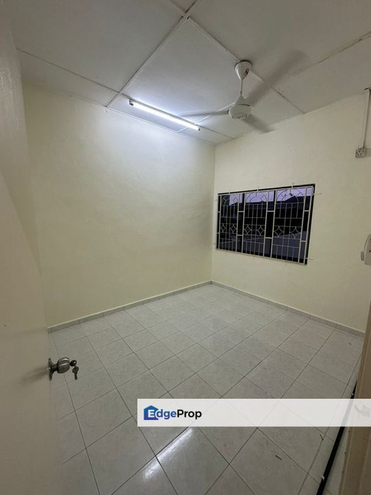 Tmn University single sty renovated Jln Penyiaraan , Johor, Skudai