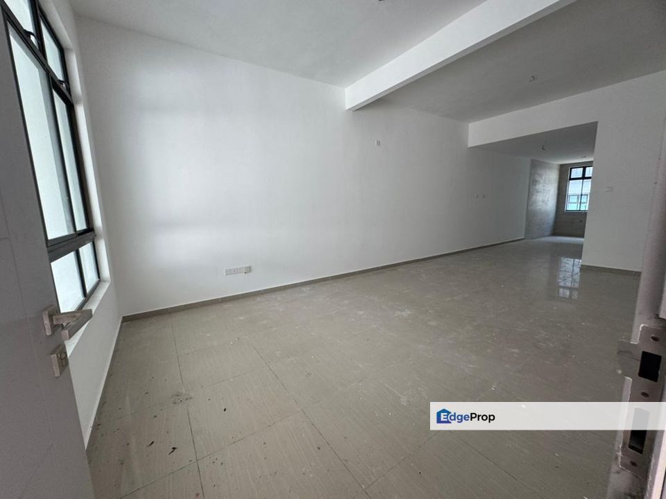 Tmn Bestari indah Double sty unit renovated , Johor, Ulu Tiram