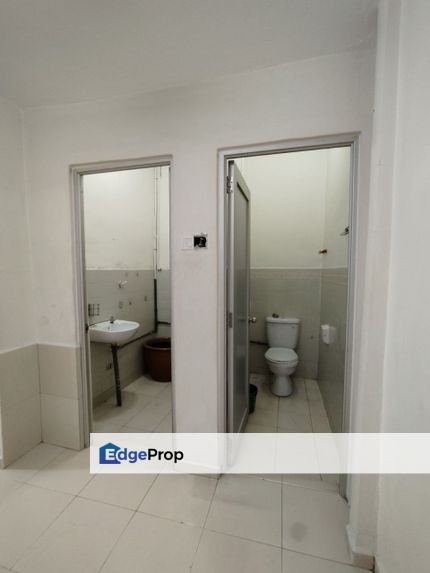 Tmn Johor Jaya jln teratai Single sty renovated unit , Johor, Johor Bahru