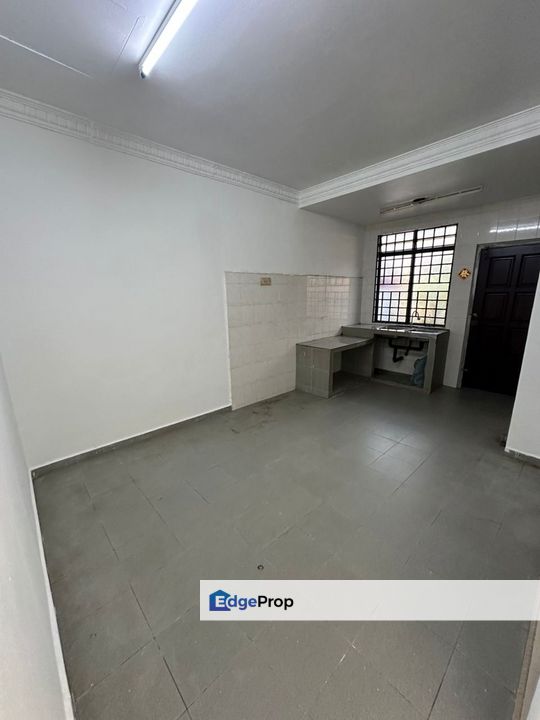 Taman University Single sty jln Kejayaan LC unit , Johor, Skudai