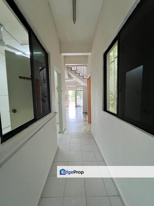 Tmn Sri Skudai Double sty @ Skudai Behind IPD , Johor, Skudai