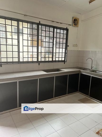 Tmn Sri Skudai Double sty @ Skudai Behind IPD , Johor, Skudai