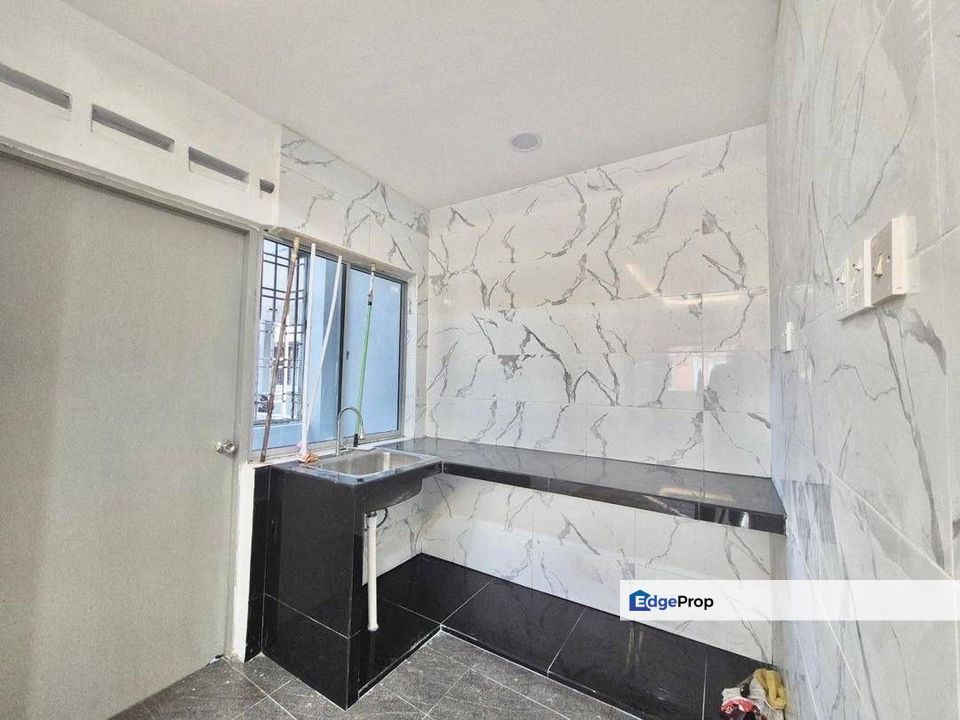 Flat Tmn Bukit Mewah Low Floor Renovated Unit , Johor, Tampoi