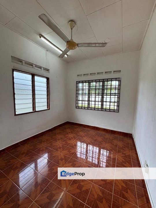 Taman Nusa Perintis Single sty Bungalow Lot Big Size , Johor, Gelang Patah