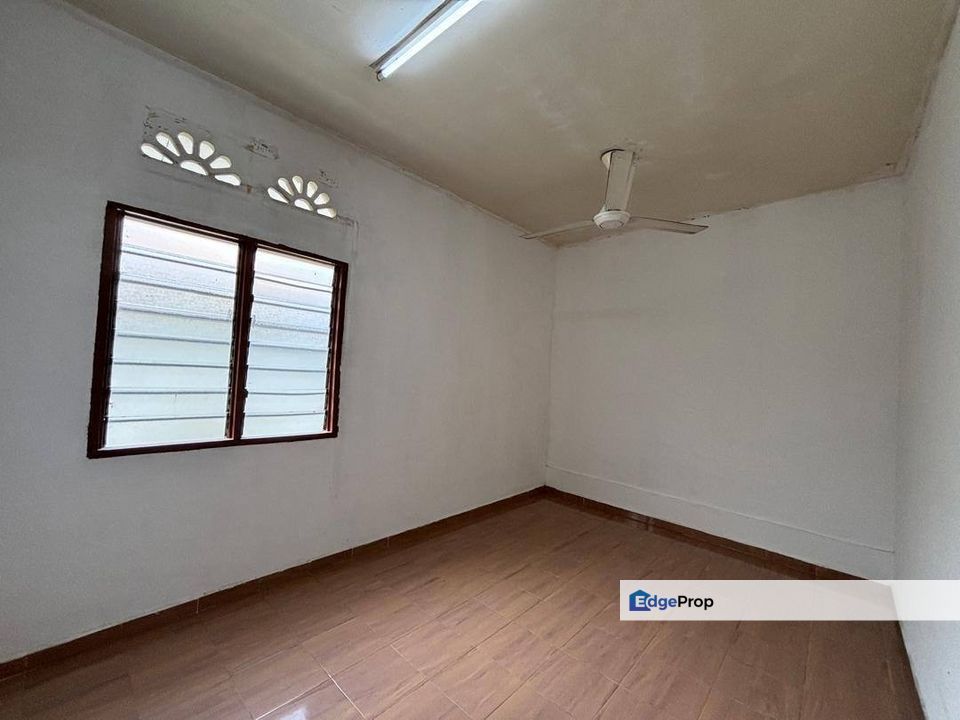 Taman Nusa Perintis Single sty Bungalow Lot Big Size , Johor, Gelang Patah