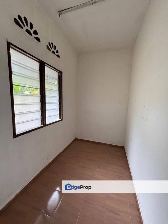 Taman Nusa Perintis Single sty Bungalow Lot Big Size , Johor, Gelang Patah