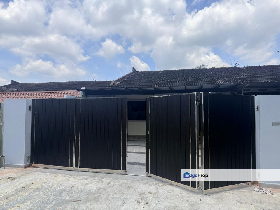 Tmn Dato Pengawat Barat Tampoi  single sty fully renovated , Johor, Tampoi