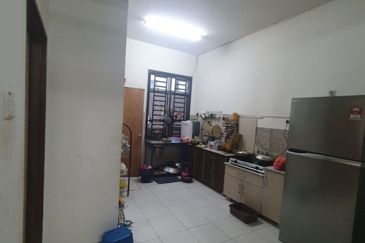 Dedaun Hijau (Greenfield Regency)