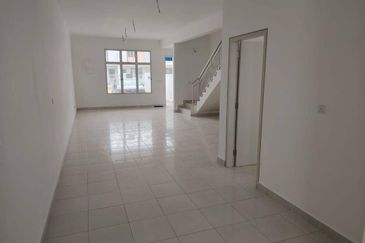Meridin East @ Bistari Perdana @ Jalan Kemboja DOUBLE STOREY House