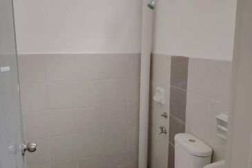 Meridin East @ Bistari Perdana @ Jalan Kemboja DOUBLE STOREY House