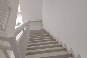 Meridin East @ Bistari Perdana @ Jalan Kemboja DOUBLE STOREY House