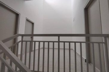 Meridin East @ Bistari Perdana @ Jalan Kemboja DOUBLE STOREY House