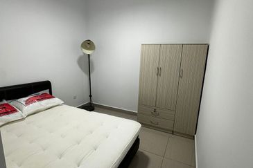 1Medini & Medini Signature