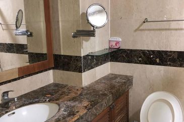 Aloha Tower Condominium