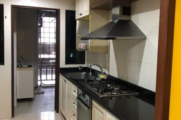 Aloha Tower Condominium