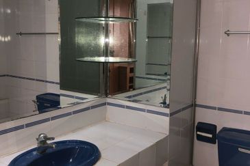 Aloha Tower Condominium