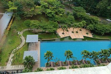 AdisonWest @Larkinton