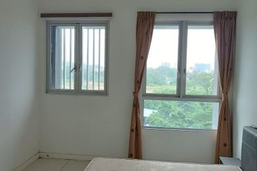 AdisonWest @Larkinton