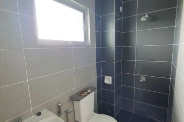 Freehold 2sty terrace house @ Puncak Alam, Ijok, Sungai Buloh