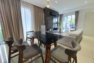 Freehold 2sty terrace house @ Puncak Alam, Ijok, Sungai Buloh