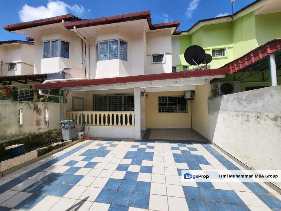 RENOVATED + FREEHOLD OPEN 2 Storey Terrace 23x75 Central Park