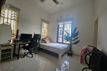 Avis 2 @ Setia Alam Sari