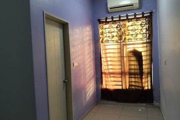 SPACIOUS BACKYARD | - 2 Storey Terrace 2777sqft @ Taman Nusari Aman 2 SENDAYAN 