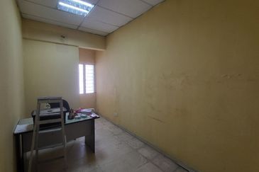 Oakland Commercial Centre