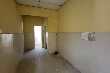 Oakland Commercial Centre