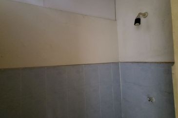 Oakland Commercial Centre