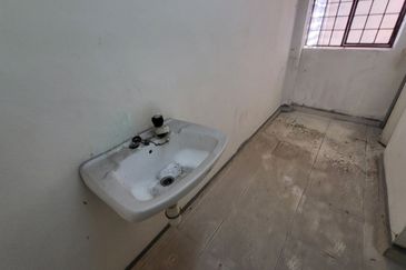 Oakland Commercial Centre