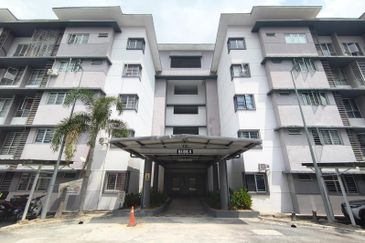 D'Camelia Court Nilai Impian