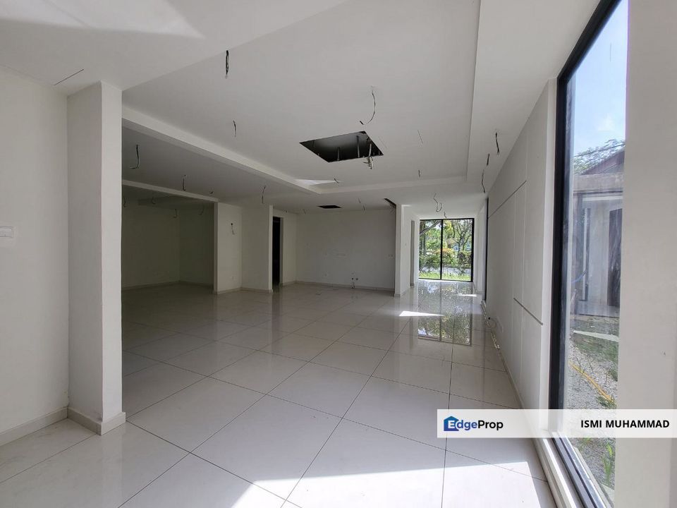 Seremban 2 (S2), Semi-D @ Green Street Homes - Near AEON Mall, Easy Access To Highway, Negeri Sembilan, Seremban