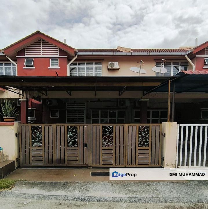 FULLY RENOVATED - 1.5 Storey Terrace @ Taman Teratai NILAI 7 for sale, Negeri Sembilan, Seremban