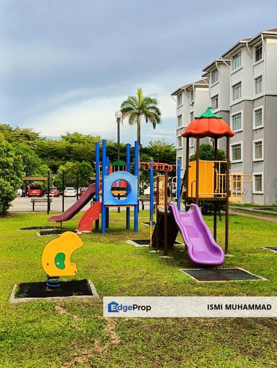 AFFORDABLE WITH SWIMMING POOL - Sri Sunway Apartment @ Kinrara PUCHONG, Selangor, Bandar Kinrara Puchong